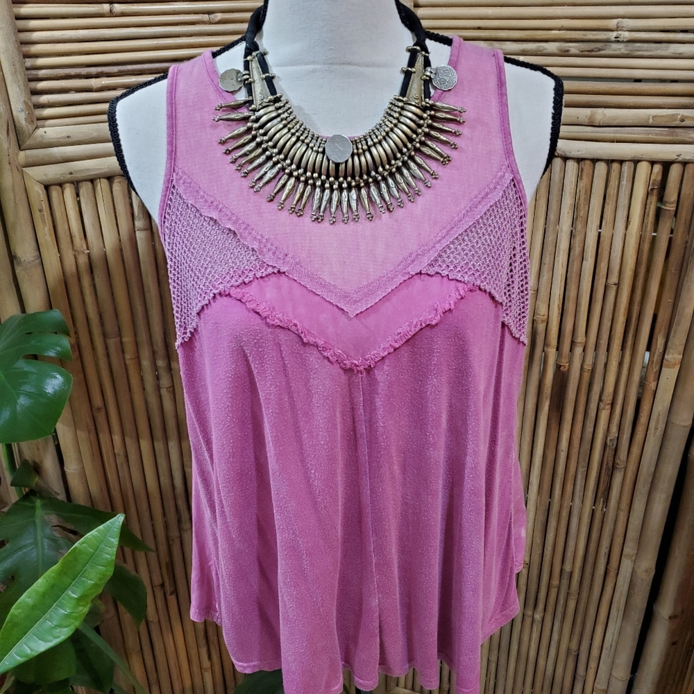 Gimmicks Top - Picture 7 of 8